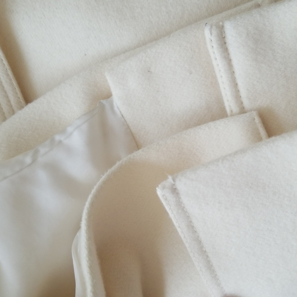 Burberry Cream White Wool Blend Single Breasted "Indiana" Peacoat - Picture 9 of 16
